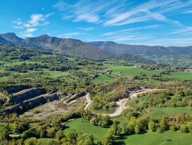 Vision aérienne de la carrière de Montagnole