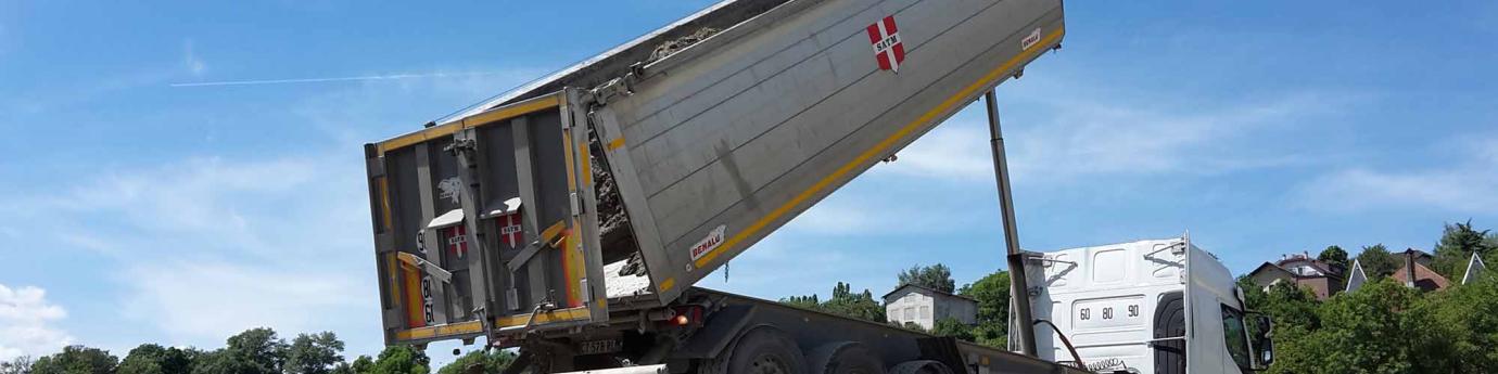 semi-remorque-transport-matériaux